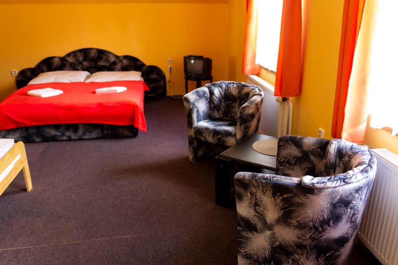 U Prazaka Hotel Bublava Bagian luar foto